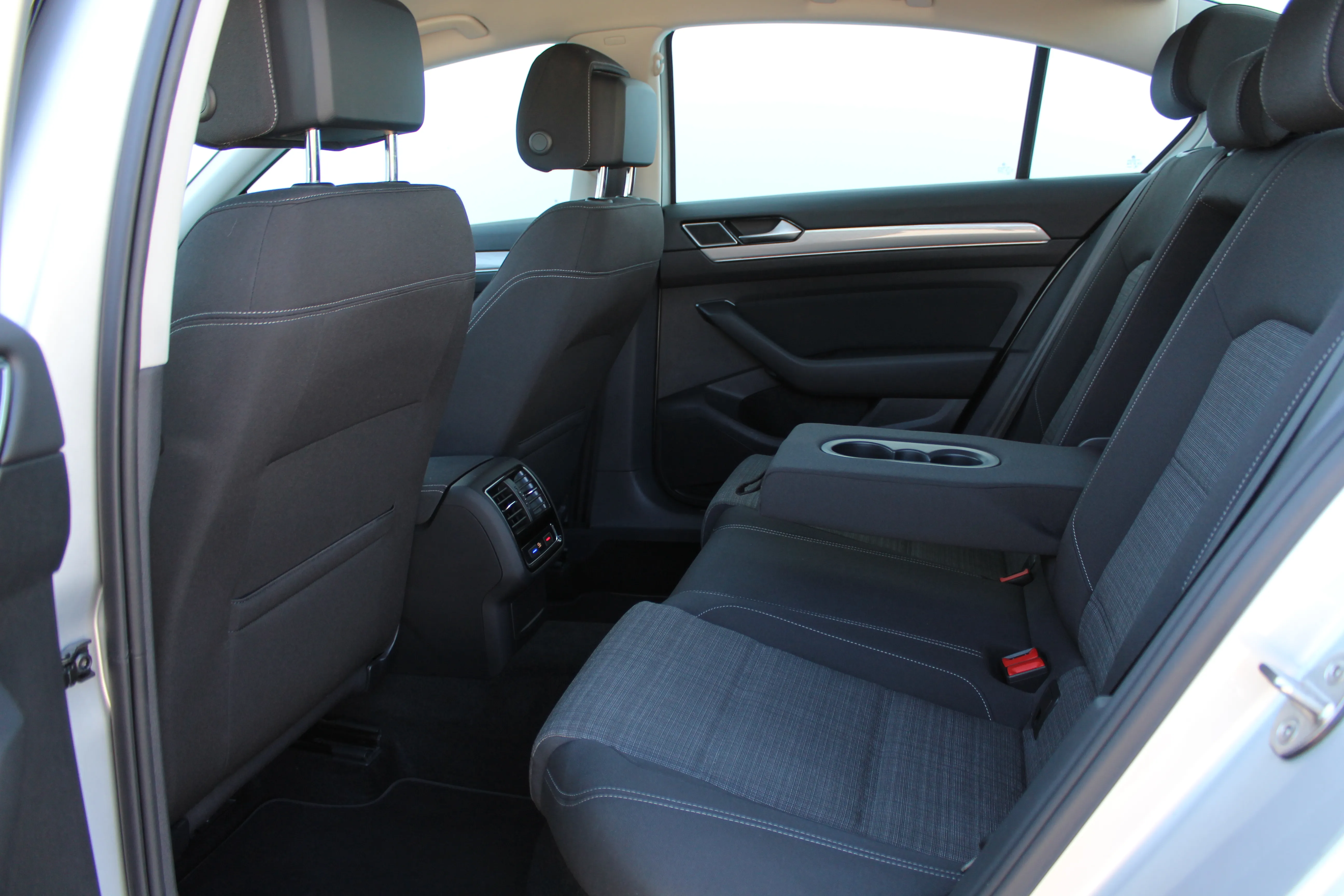 13201 volkswagen passat 2.0 tdi dsg business - slika 11