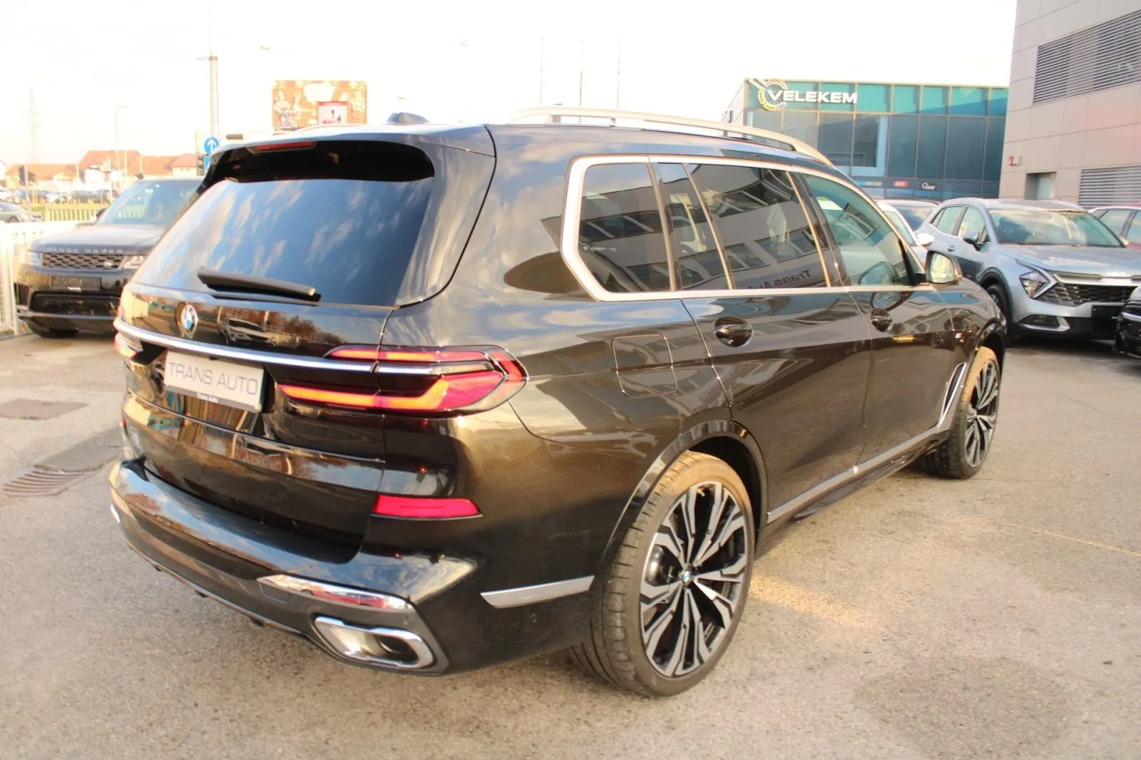 bmw x7 40d xdrive m-paket 7 sjedala *zračni ovjes, panorama, head-up* - slika 5