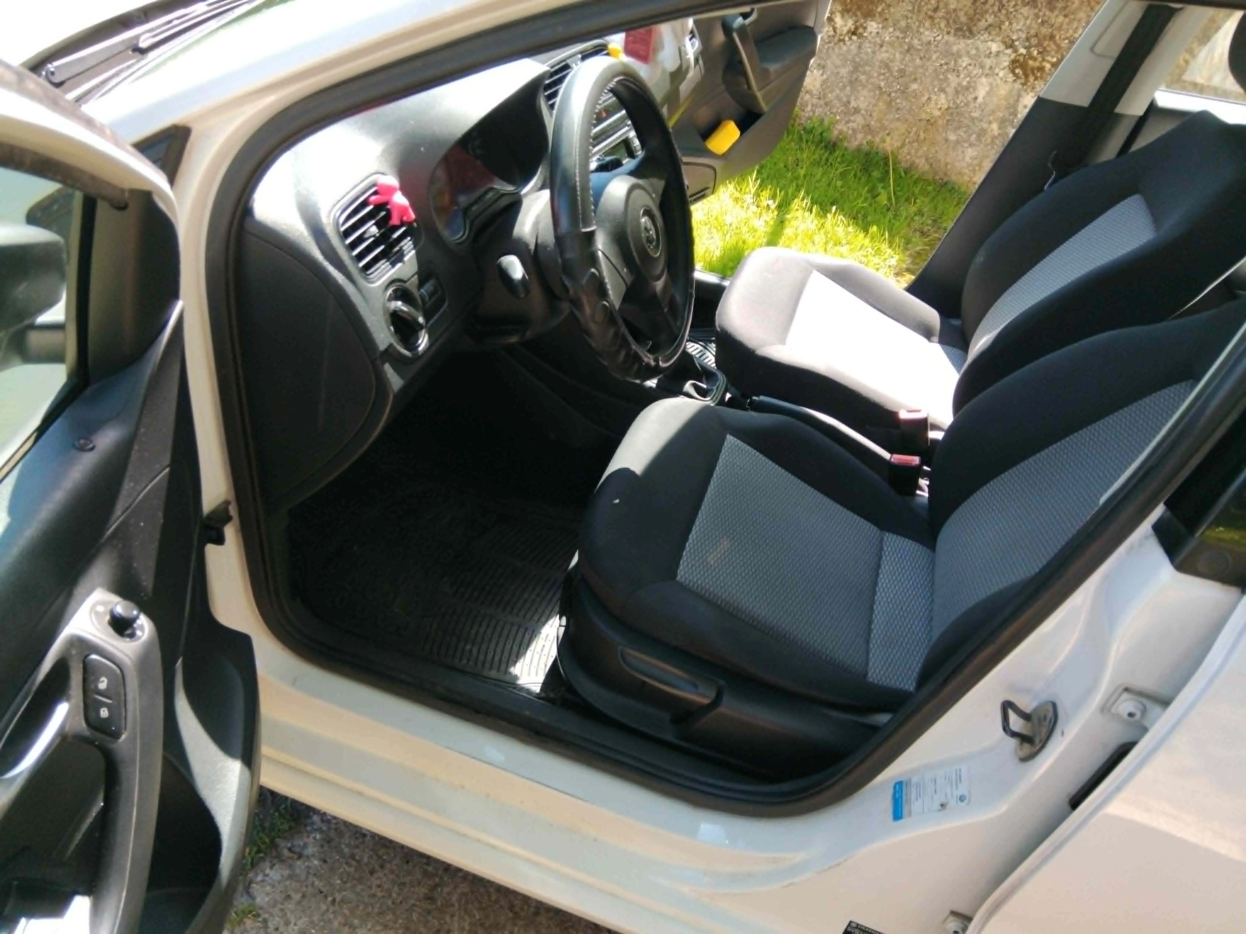 vw polo 1,2 tdi - slika 6