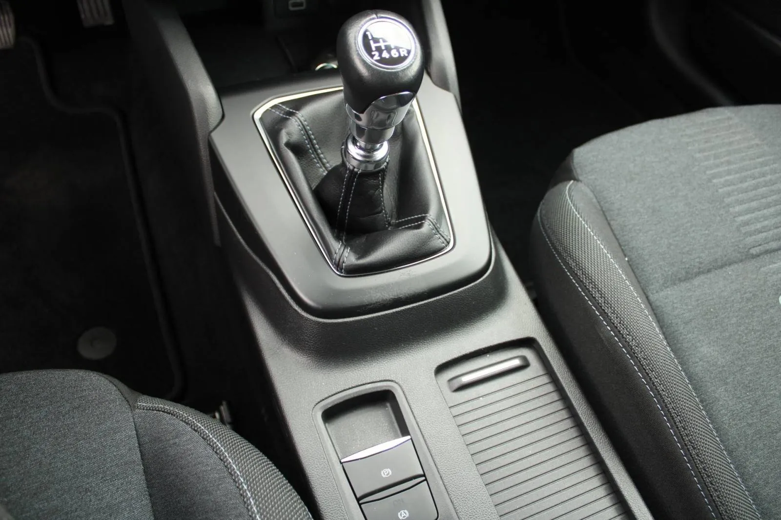ford focus karavan active 1.0 ecoboost *led, navigacija* - slika 15