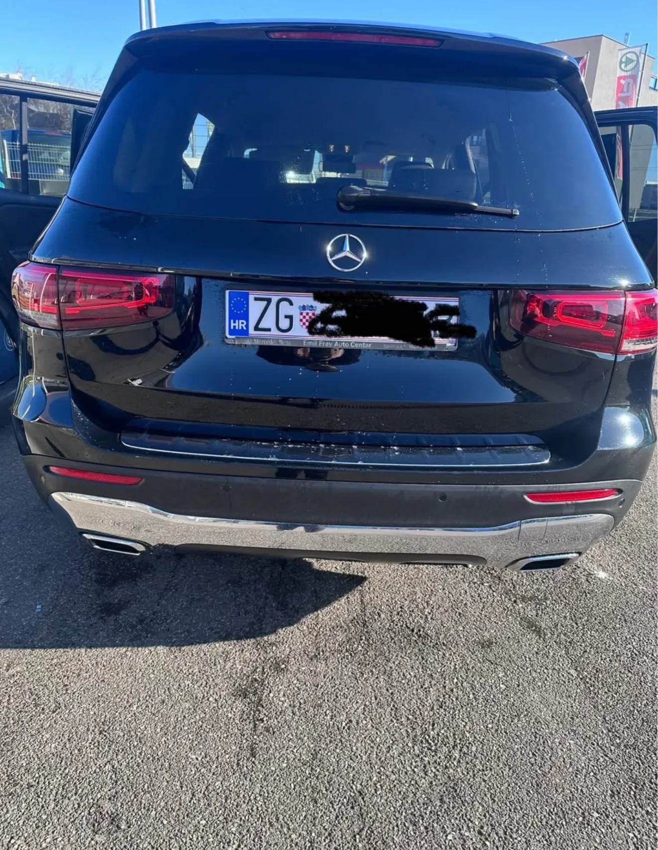 mercedes glb 180d, 2020 godina, registriran do 2/2027 - slika 3