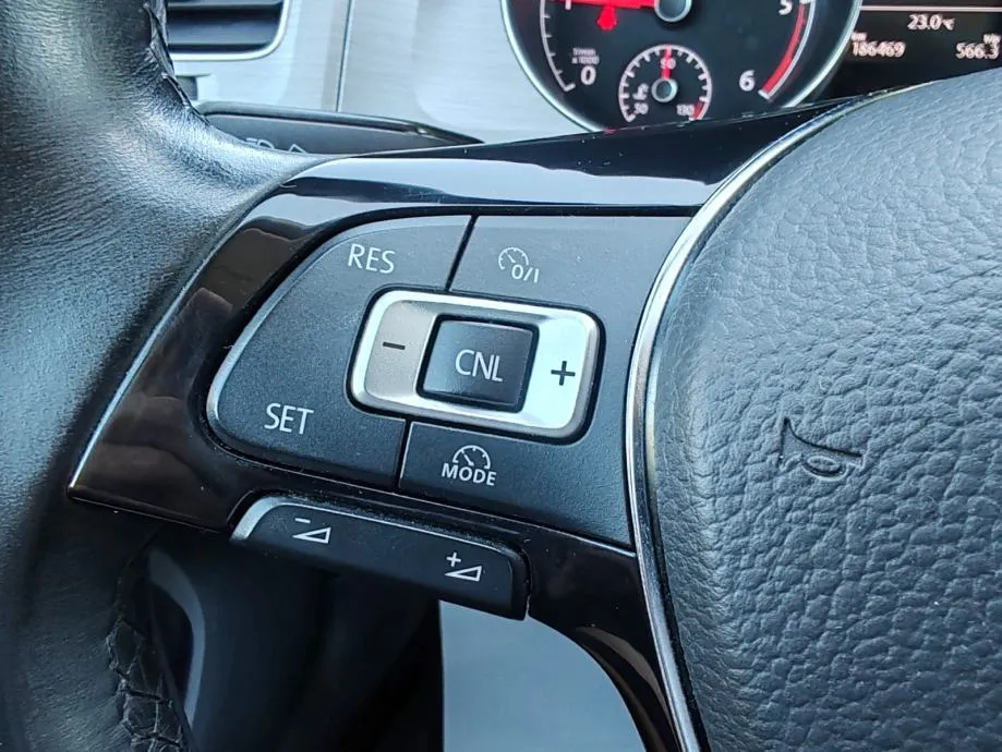 vw golf 7 1,6 tdi 4x4, 2014 g, 186000 km - slika 13