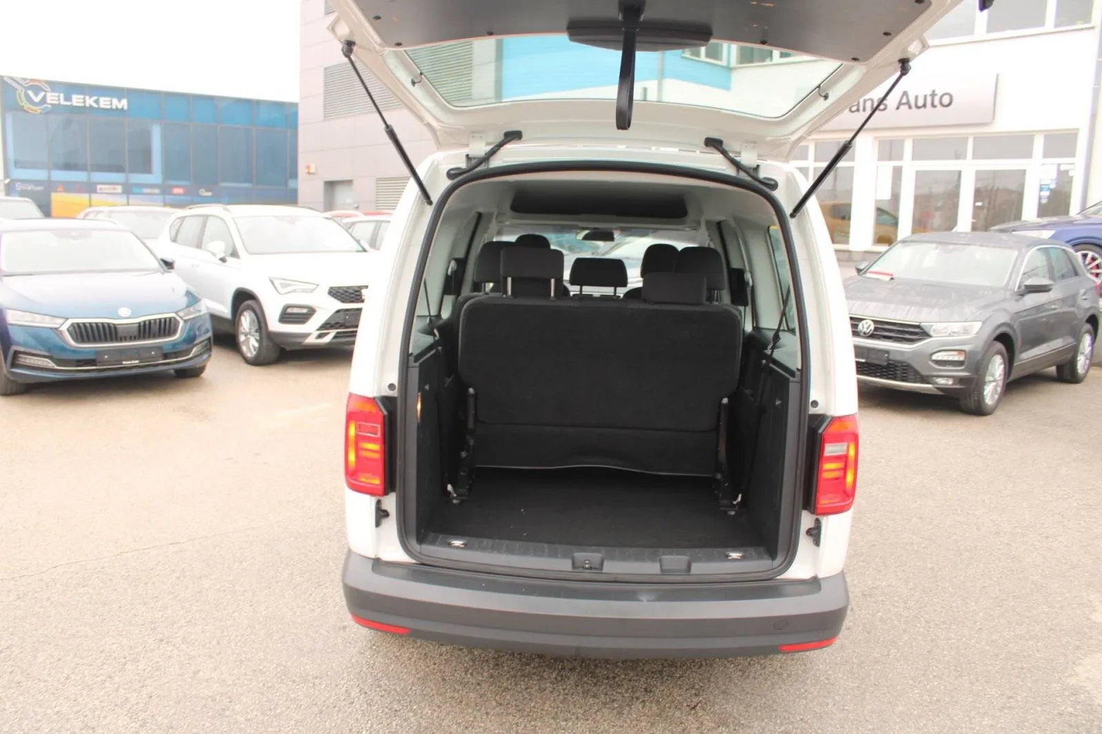 vw caddy maxi 2.0 tdi 7 sjedala - slika 9