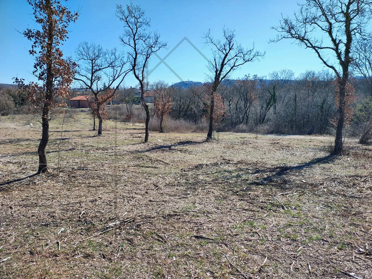 Istra, Labin, građevinsko zemljište 1583 m2.