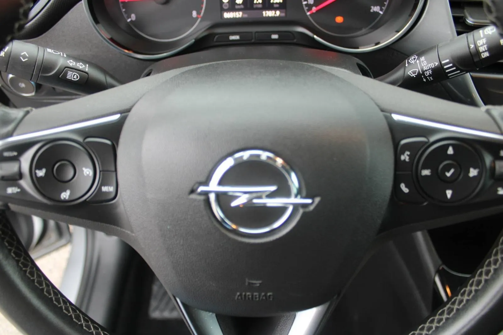 opel crossland 1.2 turbo automatik elegance *led, navigacija* - slika 17
