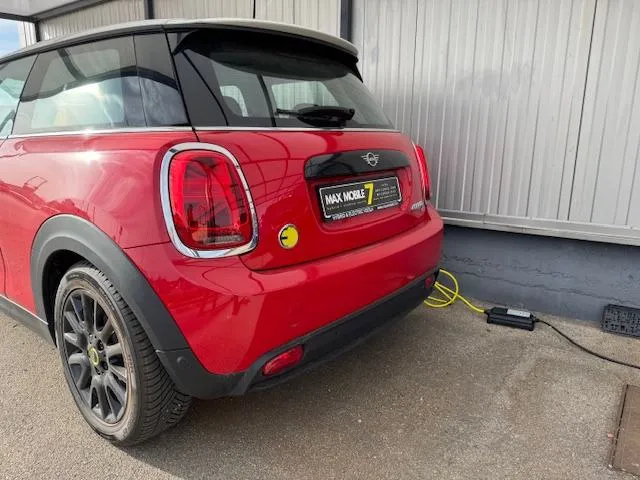 pametna kupnja ! mini cooper se max electric 184 ks red racing - slika 3