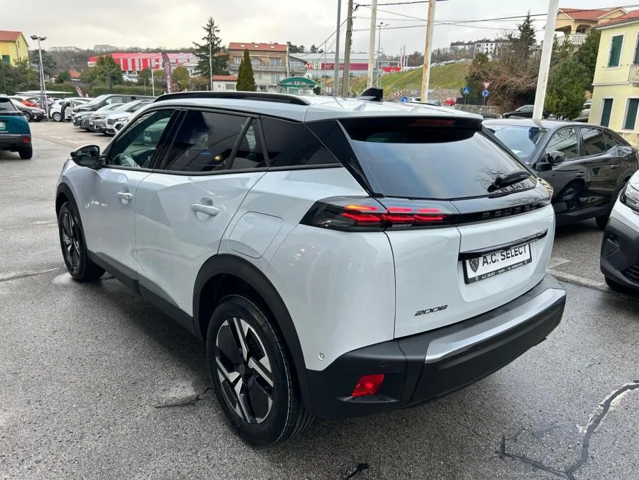 peugeot 2008 allure puretech 100 - slika 6