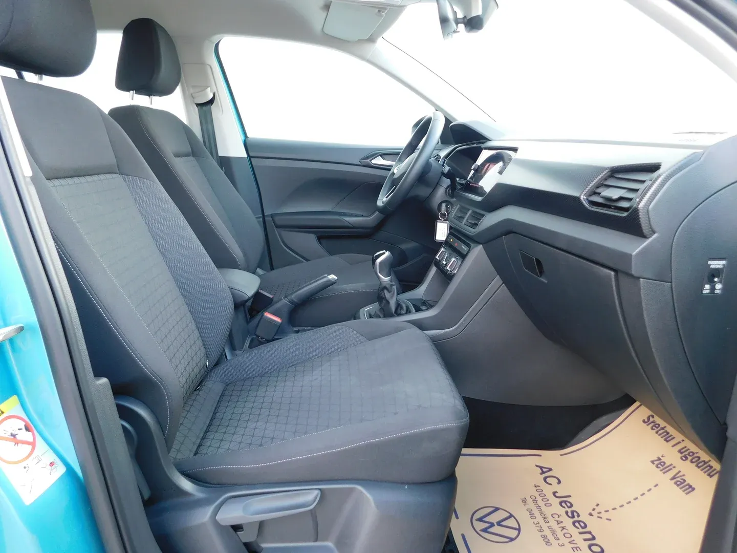 10301 volkswagen t-cross 1.0 tsi life - slika 10