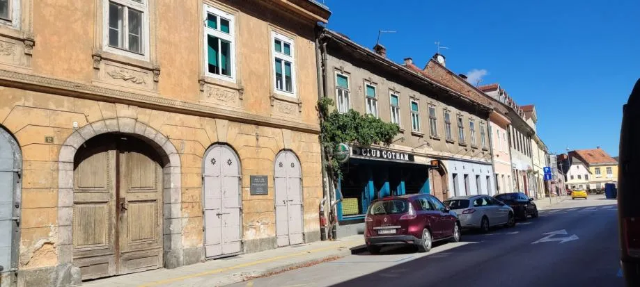 Karlovac centar, 4 sobe, 114,29 m2, 1 kat, garaža (prodaja)