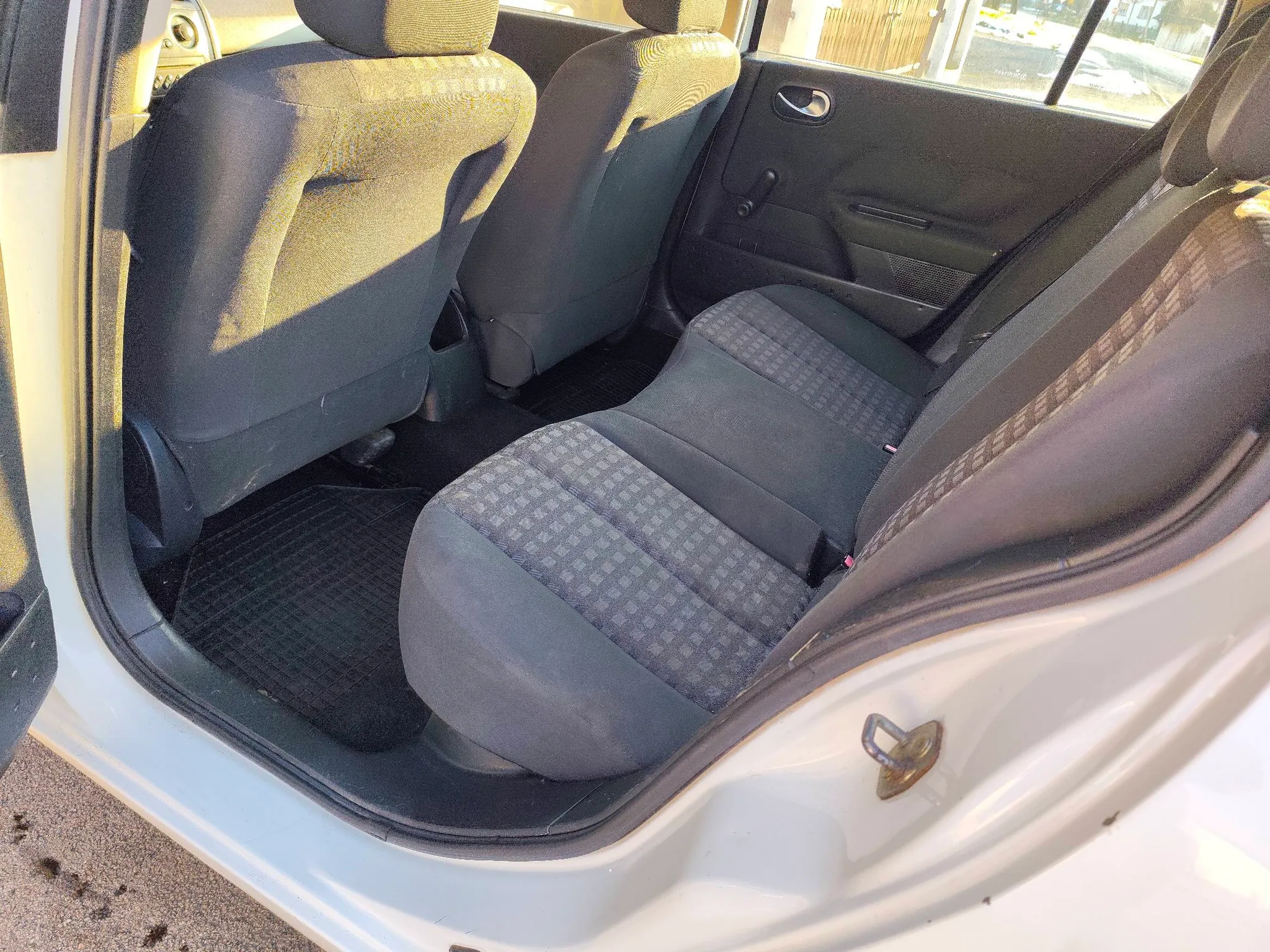 megane grandtour 1,5 dci - slika 12