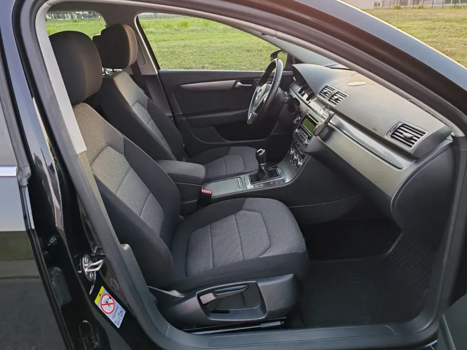 vw passat variant 1,6 tdi 153000 km , 2013 g. kartice - slika 10