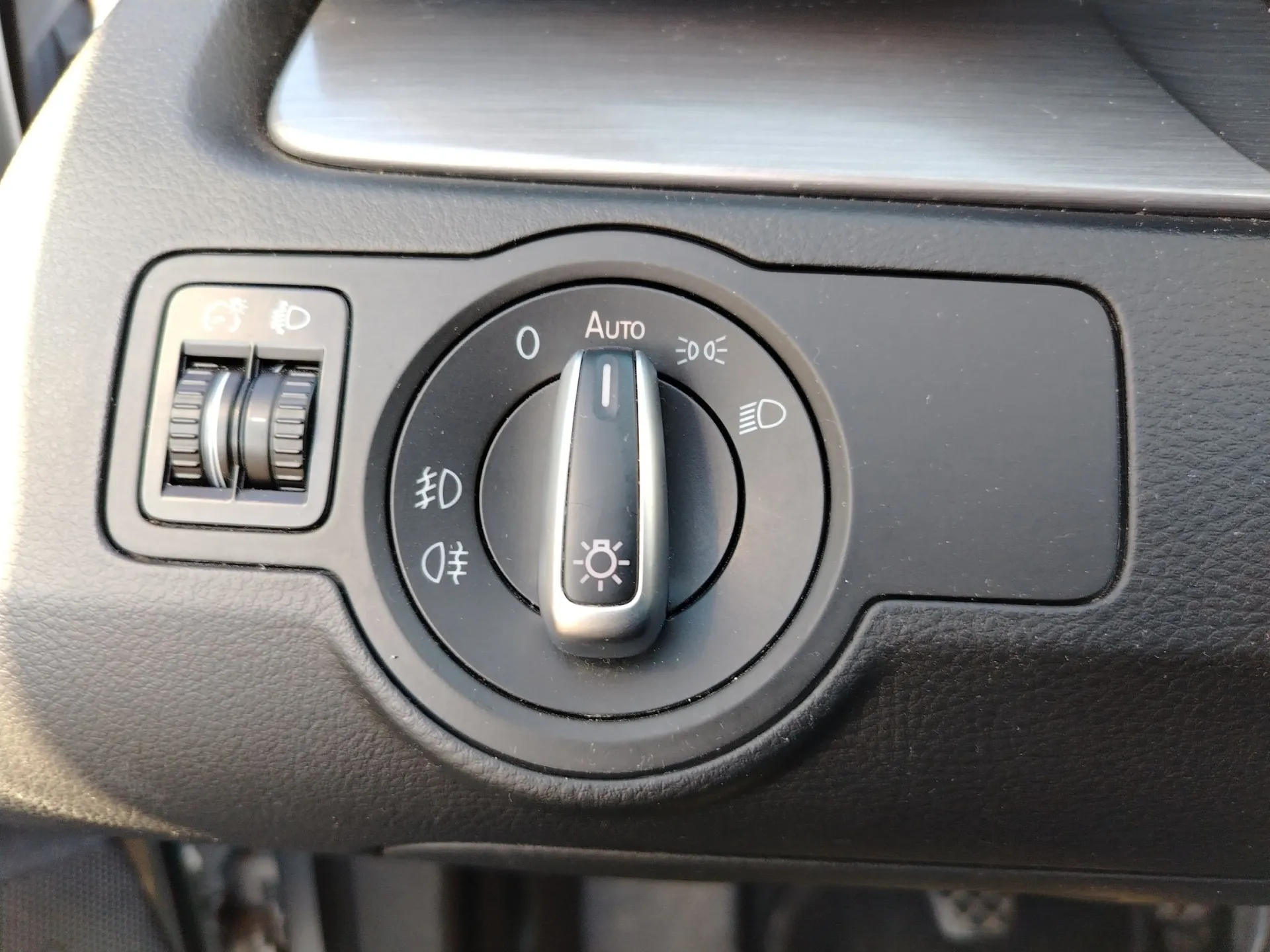 vw passat variant 2,0 tdi bmt comfortline - slika 18