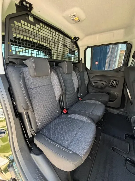 peugeot rifter l1 allure 130 - n1 - isporuka odmah - test vozilo!!! - slika 9