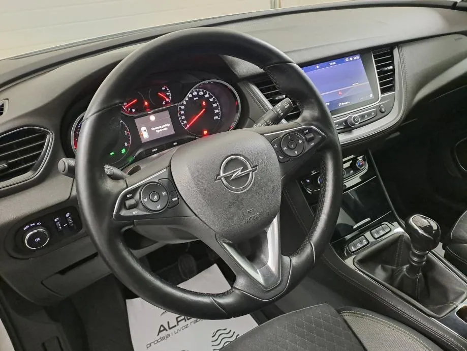 opel grandland 1.2 turbo*jamstvo*i.vlasnik,navi,led,novi zupčasti .. - slika 11
