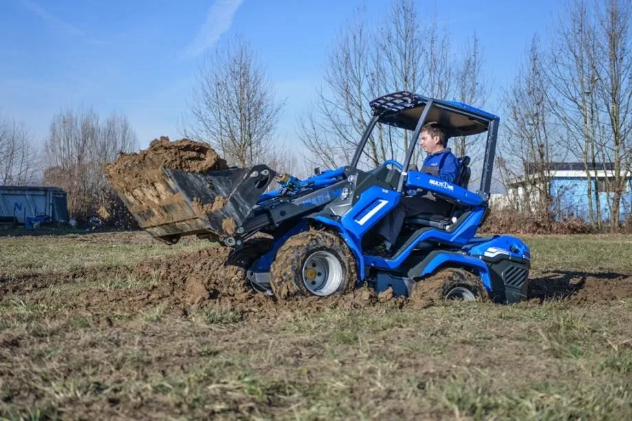 utovarivač multione 7.2 k sa teleskopom i pogonom 4 x 4 - slika 6