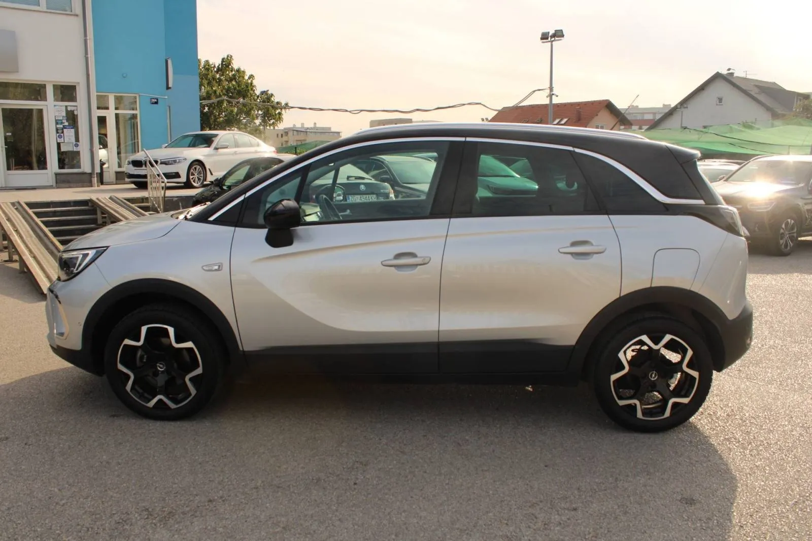 opel crossland 1.2 turbo ultimate *led,navigacija,kamera* - slika 8