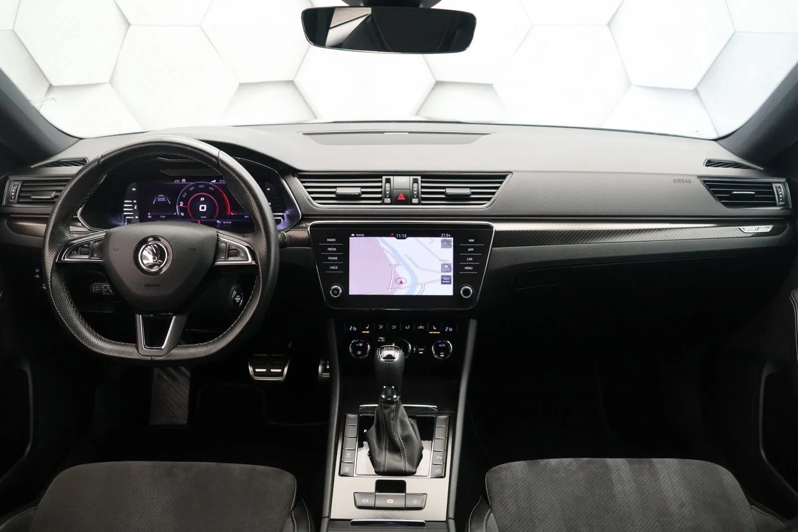 škoda superb combi n1 2.0tdi combi dsg matrix virtual radartemp - slika 7