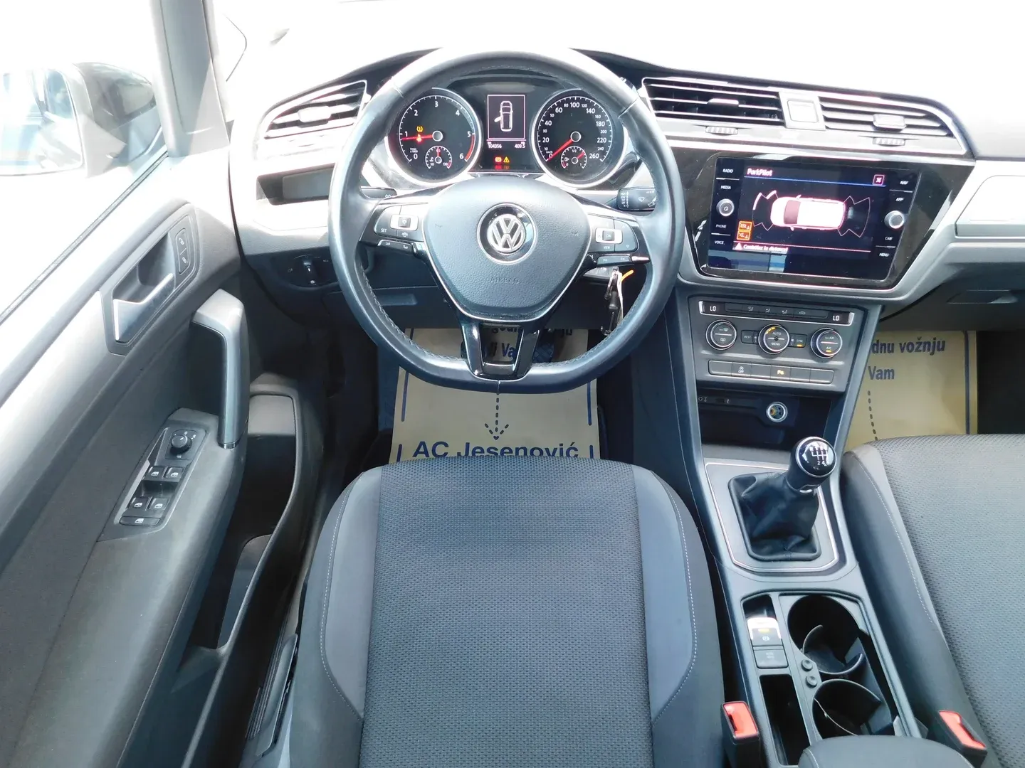 09697 volkswagen touran 1.6 tdi trendline - slika 10