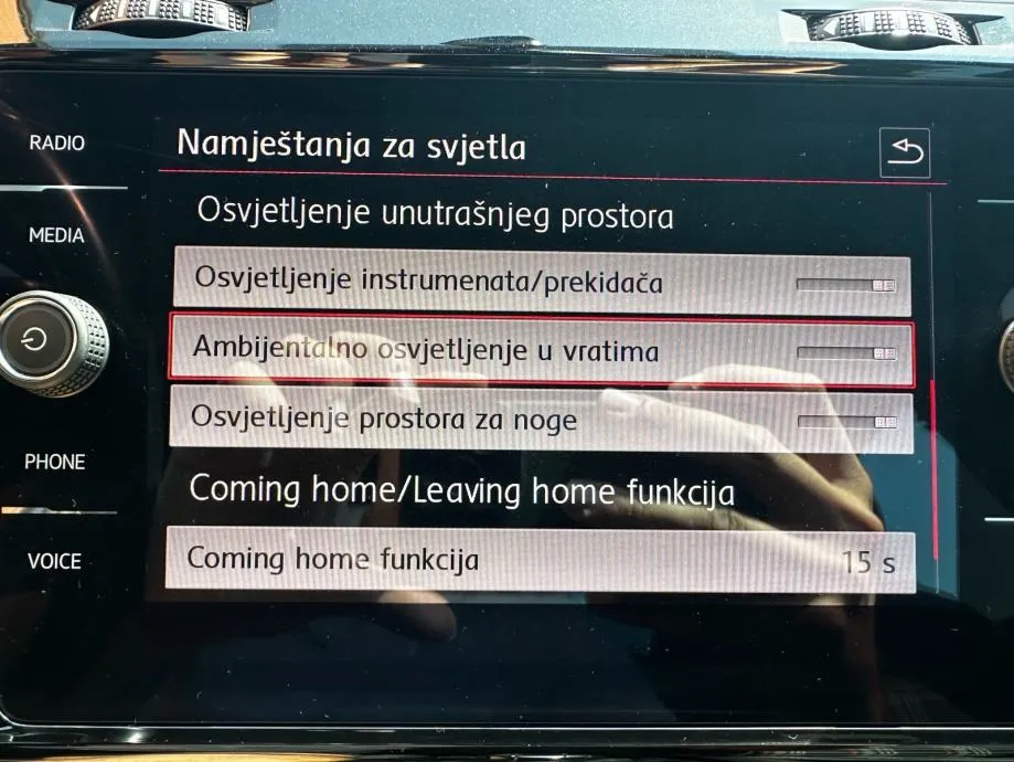 vw golf 7 2,0 gti preformance•dsg•facelift•180kw•kamera•leasing - slika 15