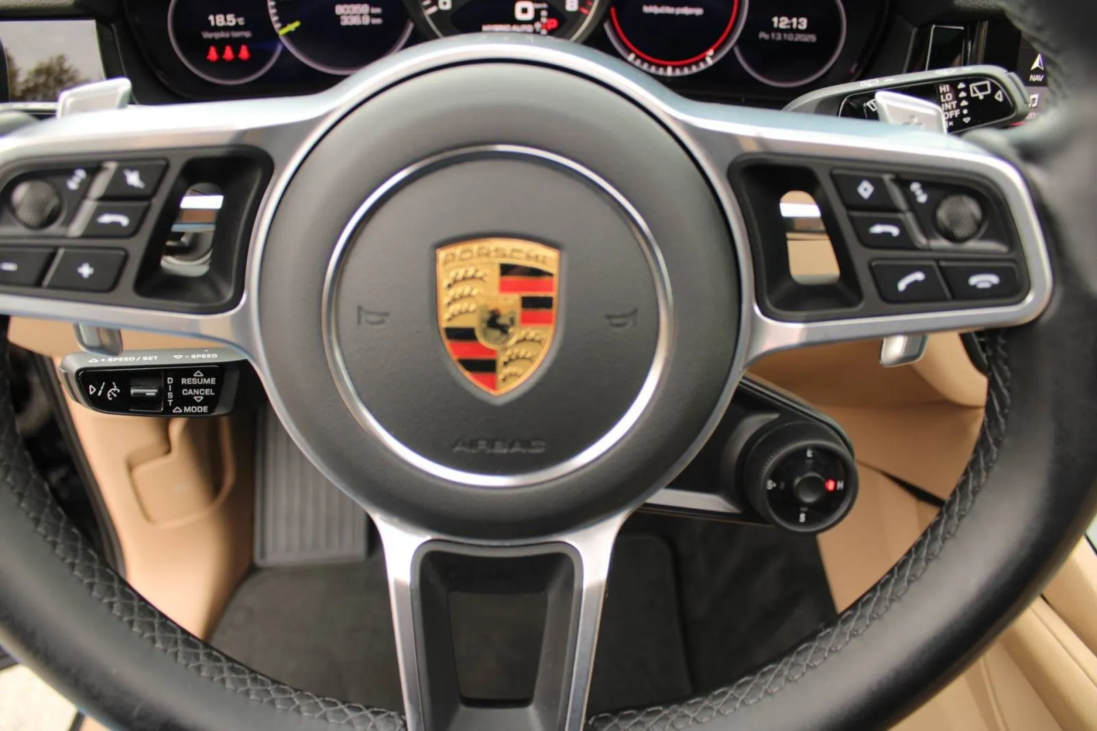 porsche cayenne 3.0 v6 e-hybrid *panorama, led, navigacija* - slika 18