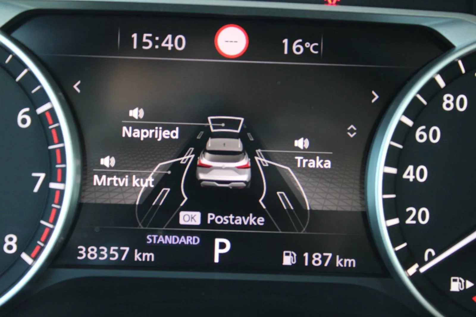 nissan qashqai 1.3 mhev automatik *led, kamera* - slika 22