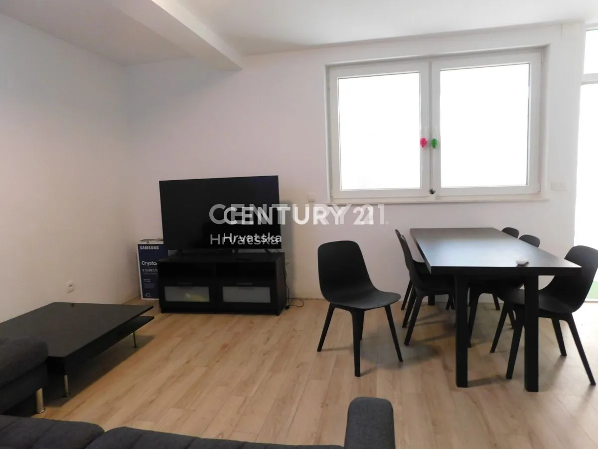 dva odvojena stana 80m2 i 75m2 vodice-350.000 eura - slika 22