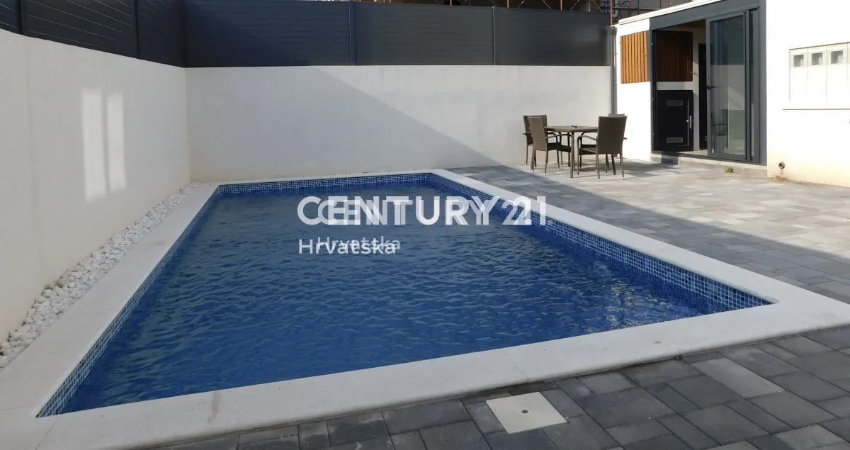 dva odvojena stana 80m2 i 75m2 vodice-350.000 eura - slika 13