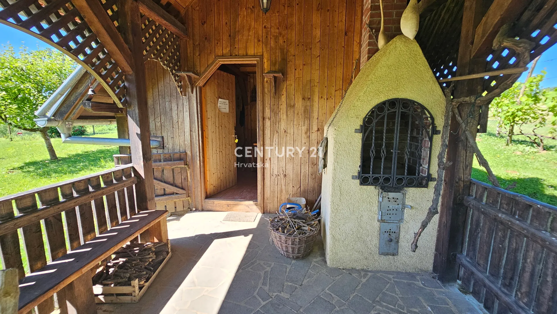 cerje nebojse | vikendica 25 m² + voćnjak | zemljište 6.647 m² | potpuno namješteno - slika 2