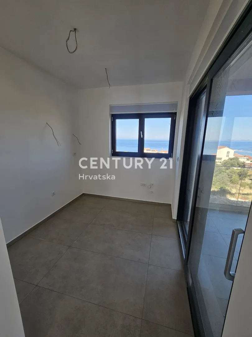 apartman na prvom katu s pogledom na more- dolac, primošten - slika 21