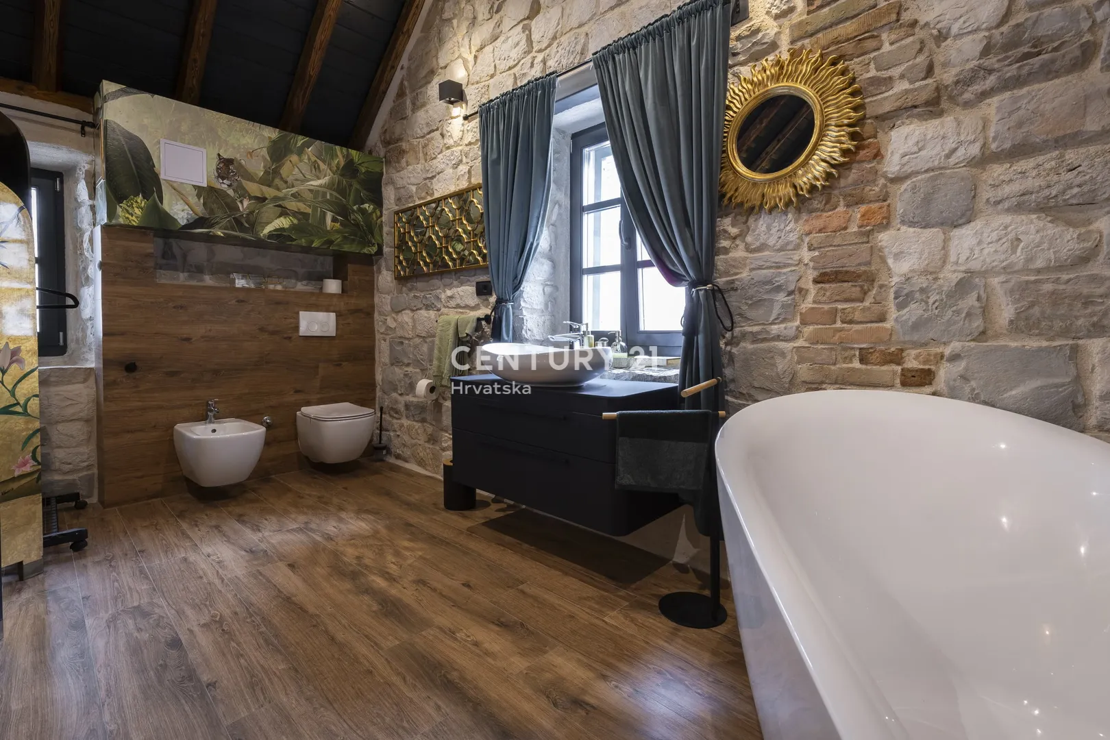 luksuzni, dvoetažni apartman -kaštel stari, 50 m od mora - slika 38