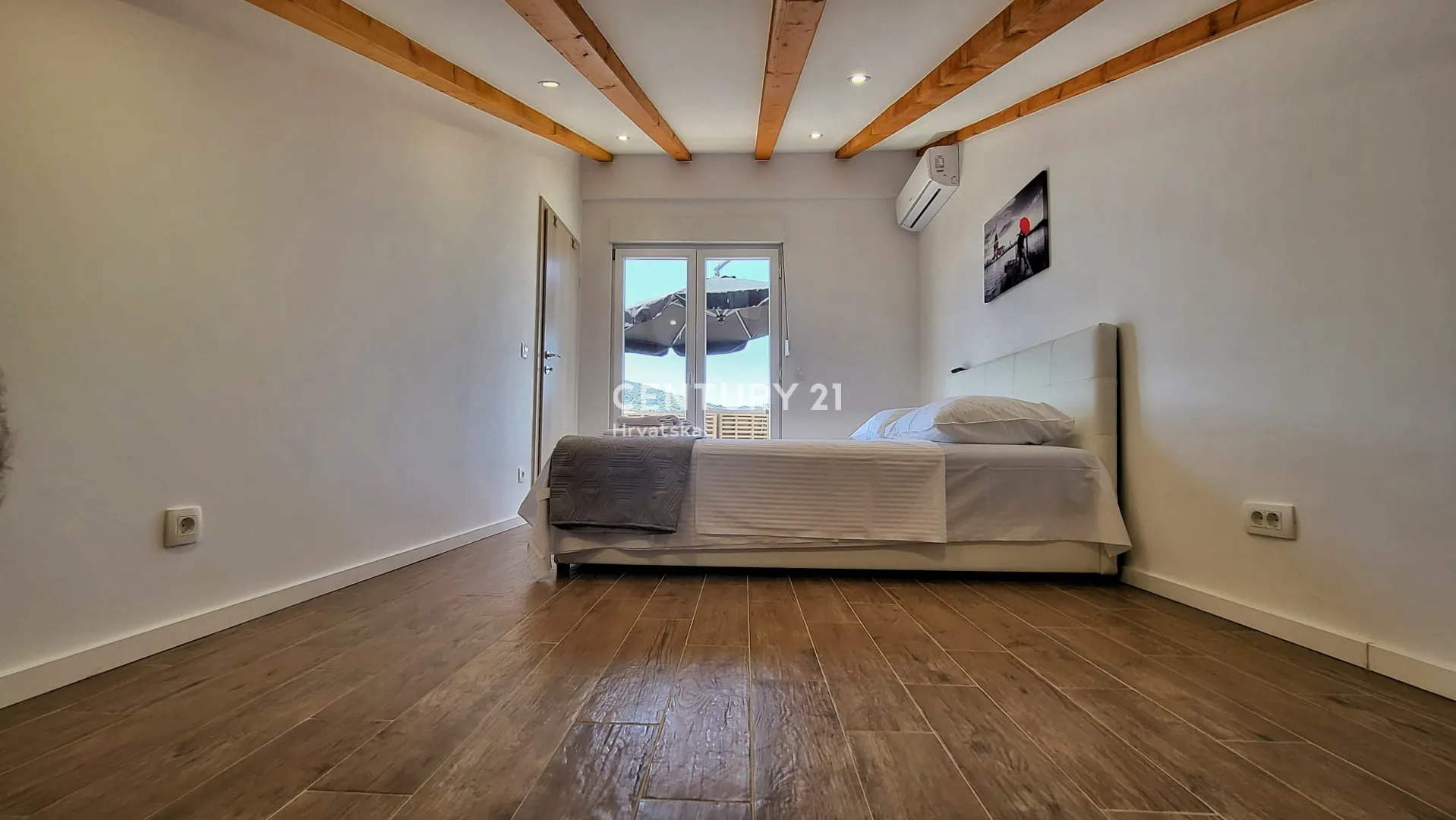 šarmantna renovirana kuća s panoramskim pogledom – 270 m od mora, vinišće - slika 9