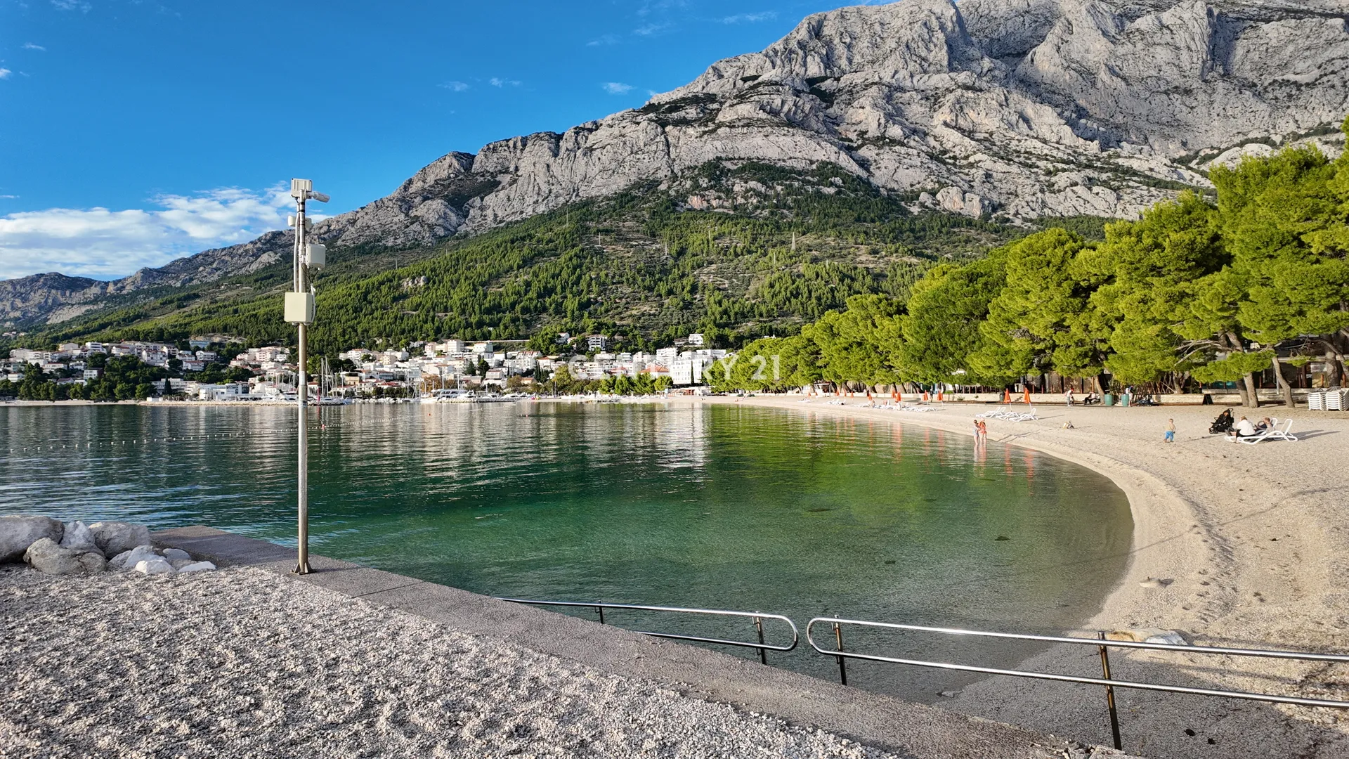 dvoetažni stan s panoramskim pogledom na more i otoke – baška voda - slika 31