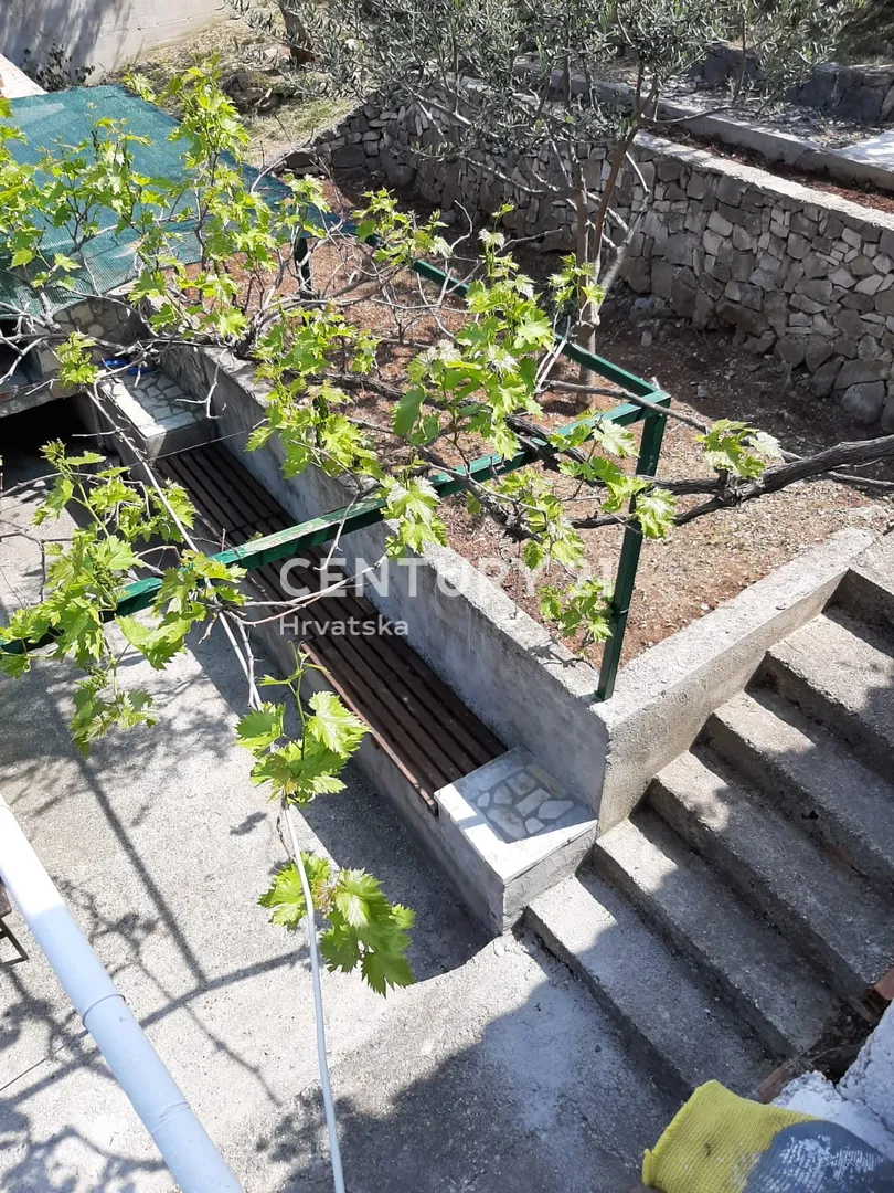 kuća s pogledom na more u okrugu donjem, svega 70 metara od mora - slika 24