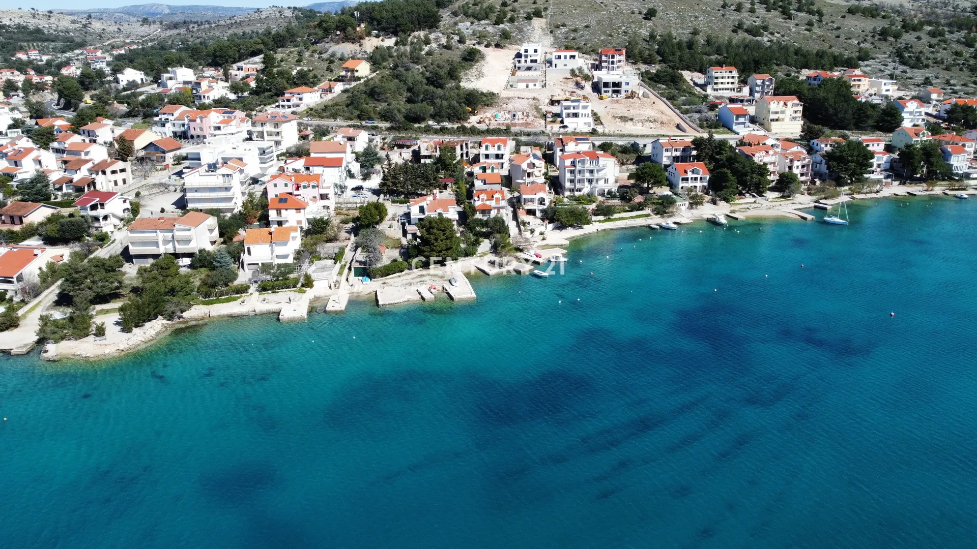 kuća u žaboriću sa prekrasnim pogledom na more i otoke - slika 18