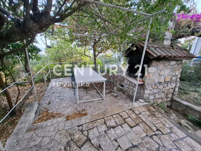 kuća na prodaju blizu mora -seget vranjica - slika 3