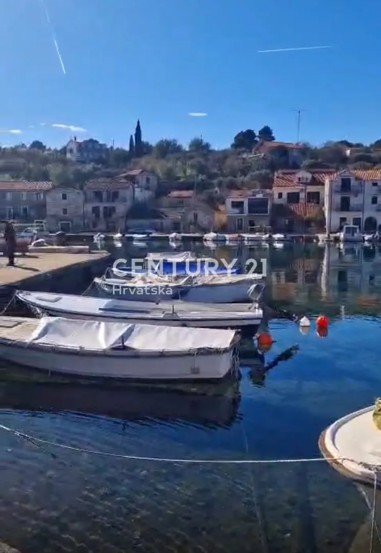 poljoprivredno zemljište 50 metara od mora-drvenik veliki 30e/m2 - slika 2