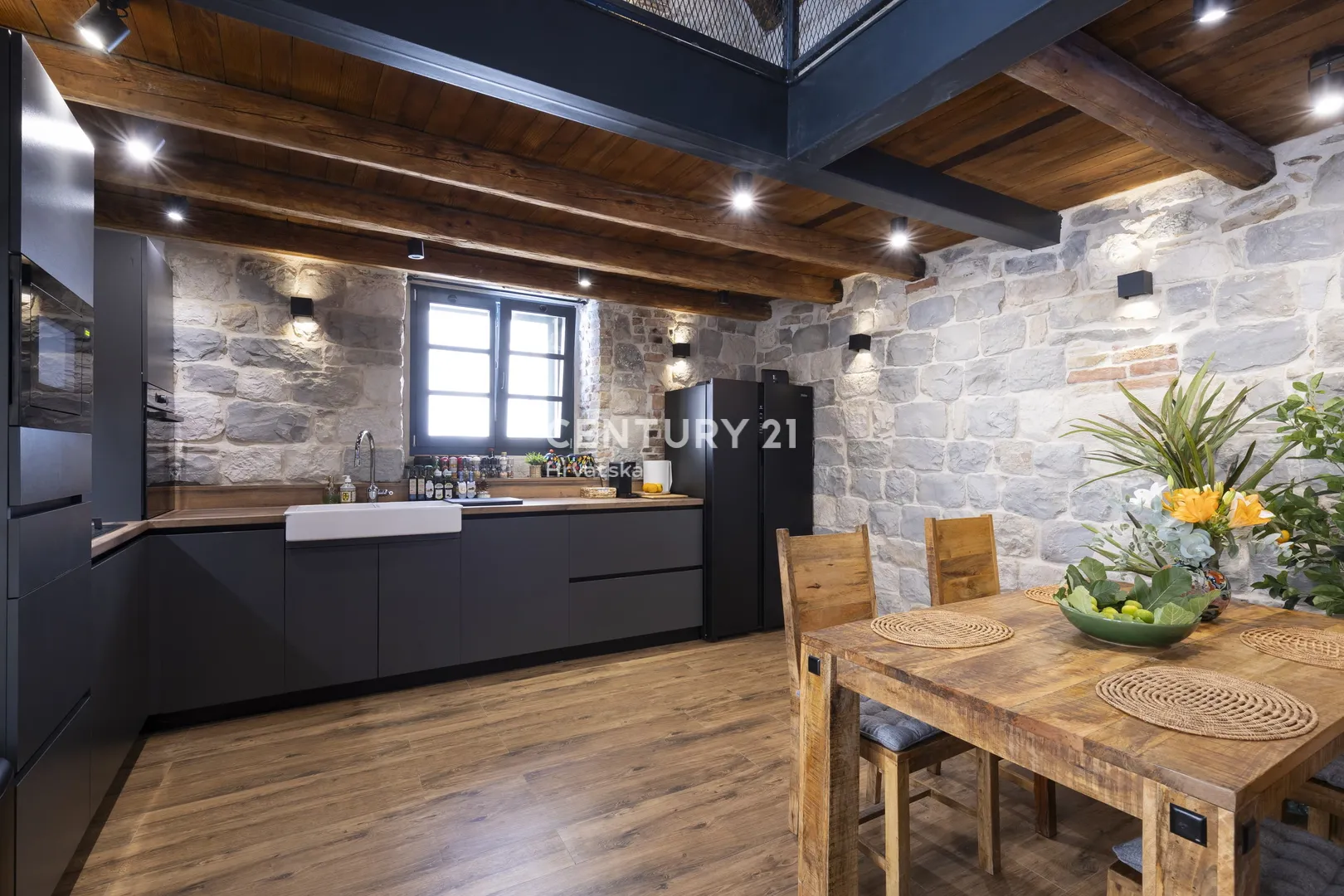 luksuzni, dvoetažni apartman -kaštel stari, 50 m od mora - slika 53