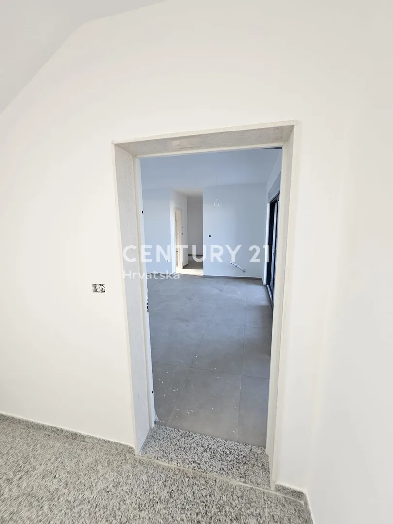 apartman u prizemlju s pogledom na more i vrtom - dolac, primošten - slika 16