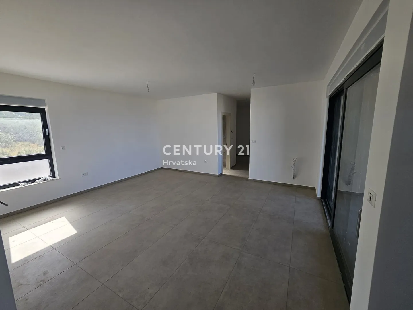 apartman na prvom katu s pogledom na more- dolac, primošten - slika 13