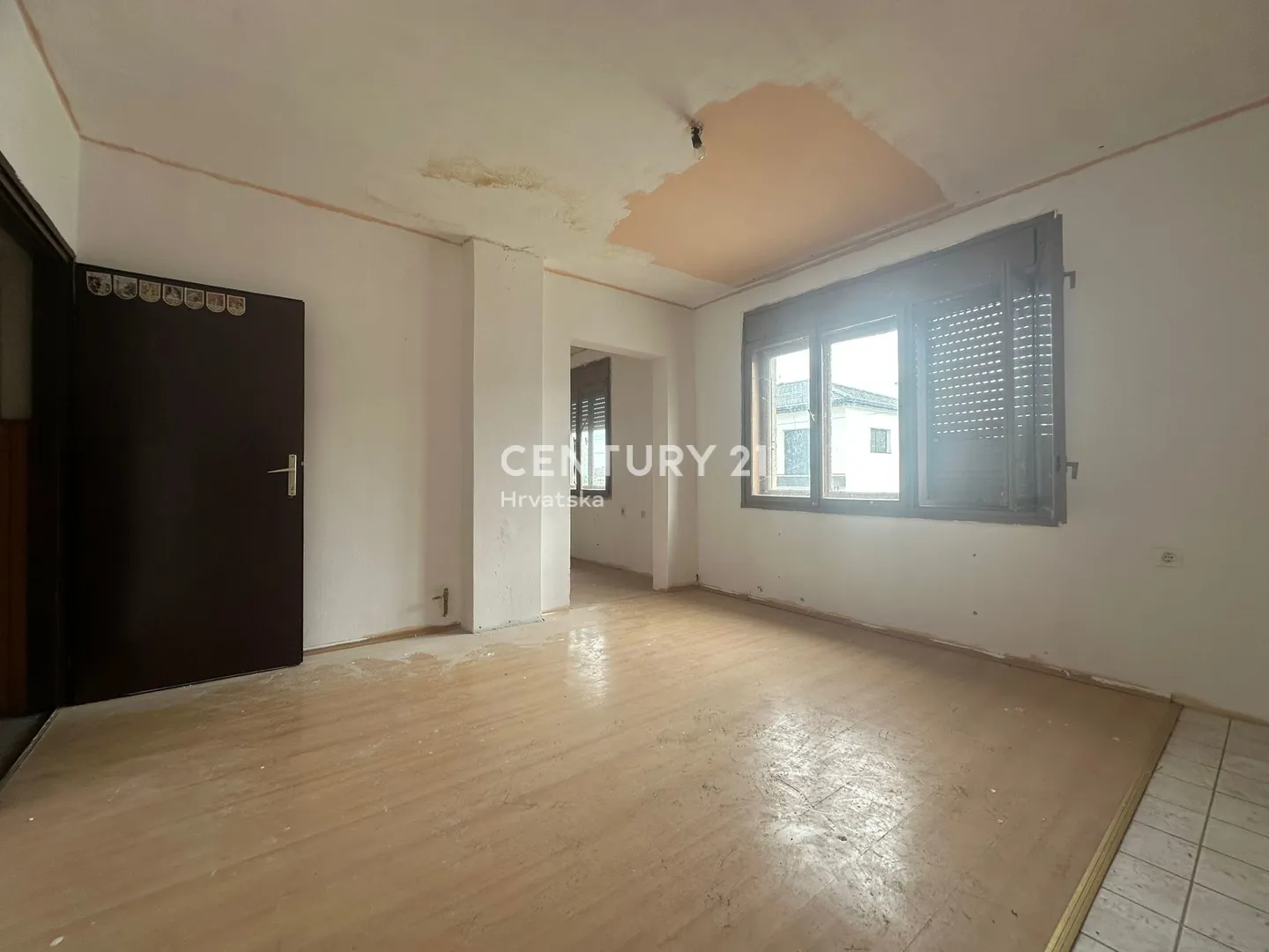 prodaja kuće u strahonincu – 180 m², velika parcela, uredni papiri - slika 11