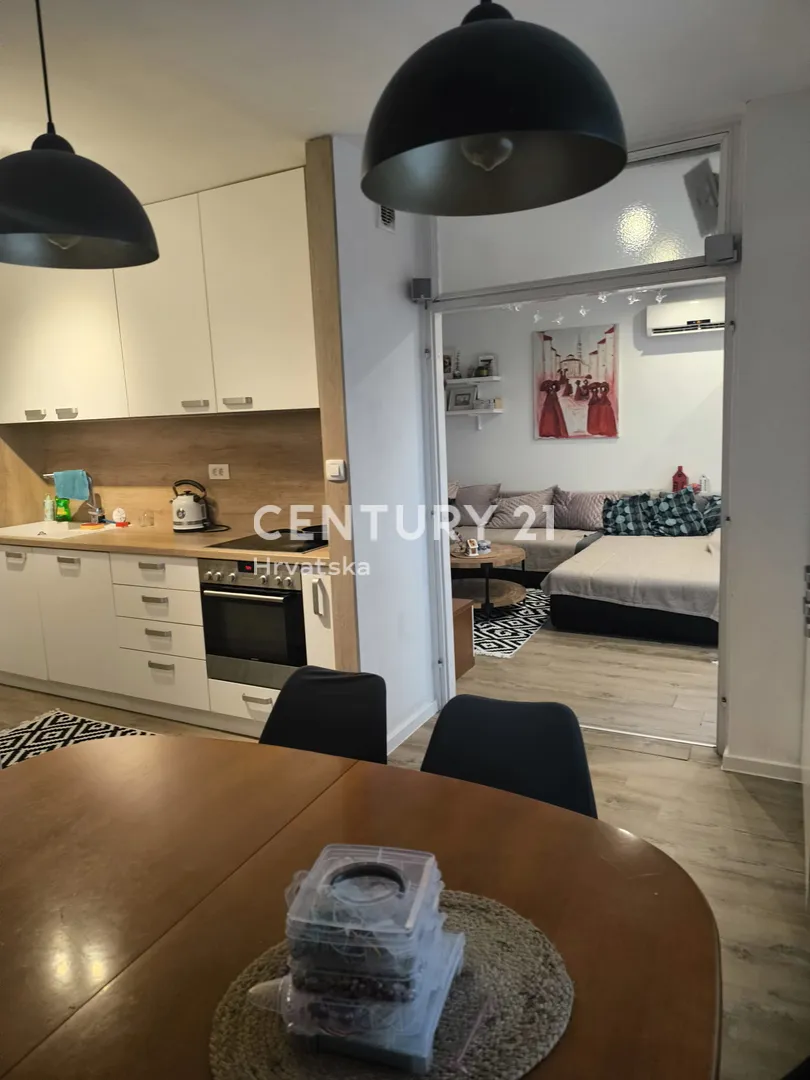 kompletno namješten stan 80,59 m2 bili brig -zadar - slika 2