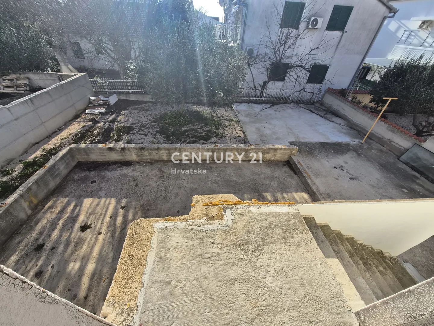 samostojeća kuća na mirnoj lokaciji – vodice, blizu plaže i centra - slika 8