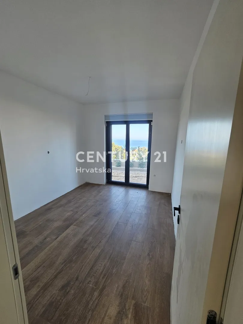 apartman u prizemlju s pogledom na more i vrtom - dolac, primošten - slika 23