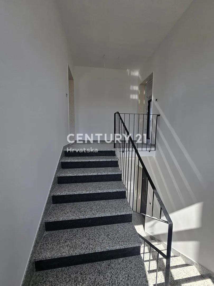 penthouse na trećem katu s pogledom na more- dolac, primošten - slika 16