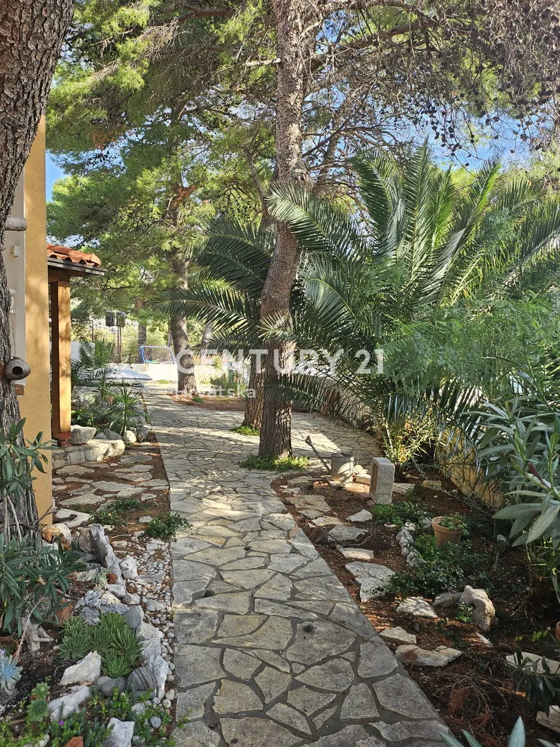 kuća prvi red do mora | 2 apartmana | 400 m² čestica | vez za brod - slika 21