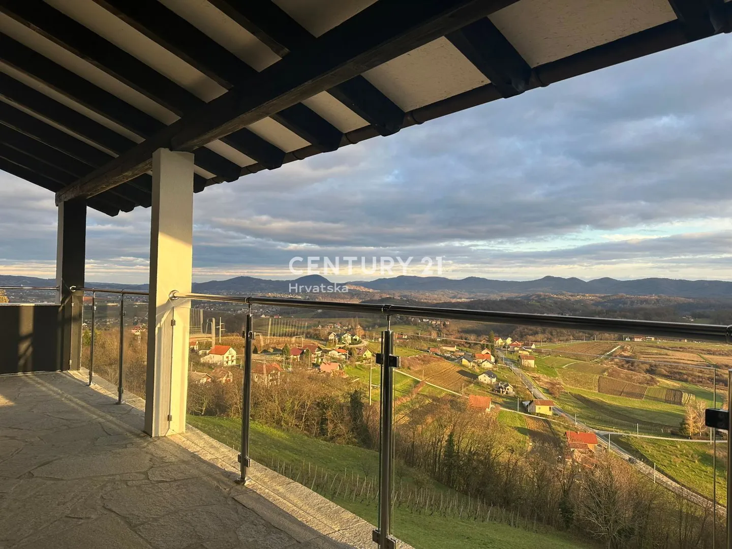 luksuzna obiteljska kuća – 560 m² na parceli od 1.135 m², topličica, novi marof - slika 17