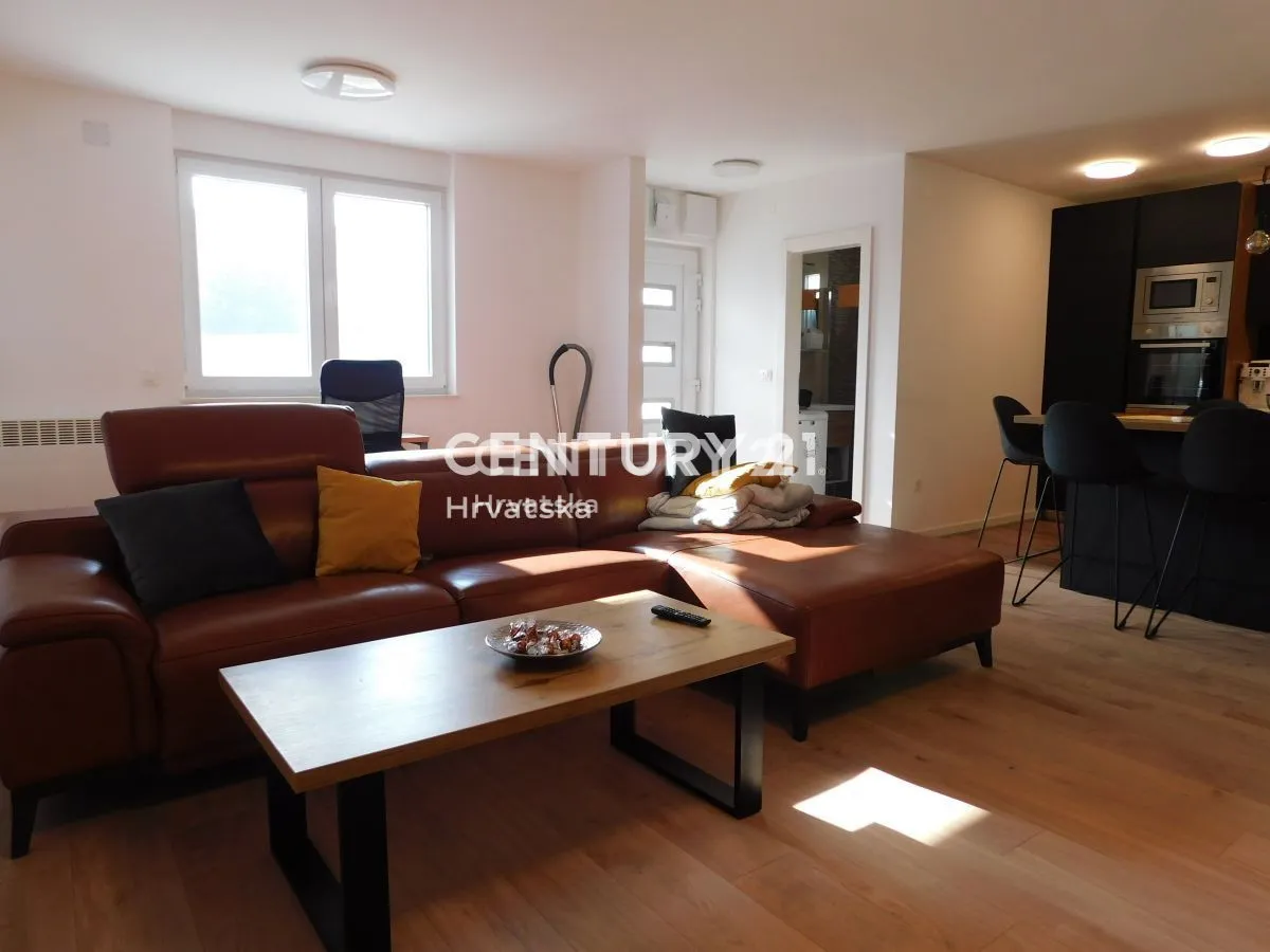 dva odvojena stana 80m2 i 75m2 vodice-350.000 eura - slika 6