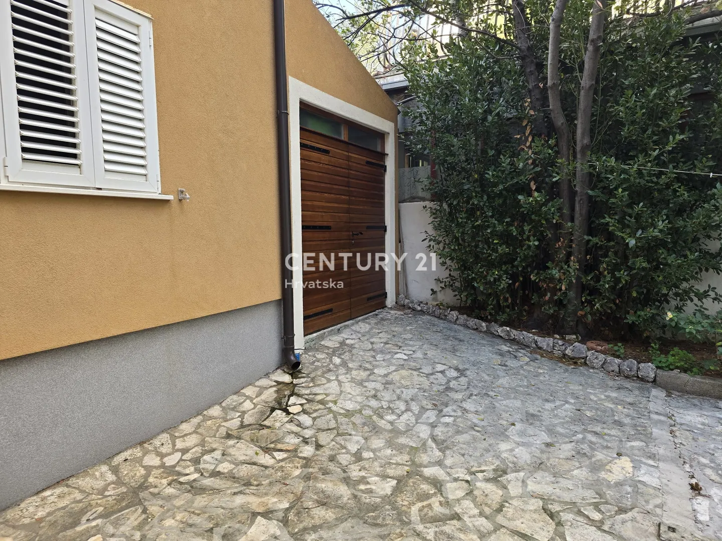 kuća prvi red do mora | 2 apartmana | 400 m² čestica | vez za brod - slika 25