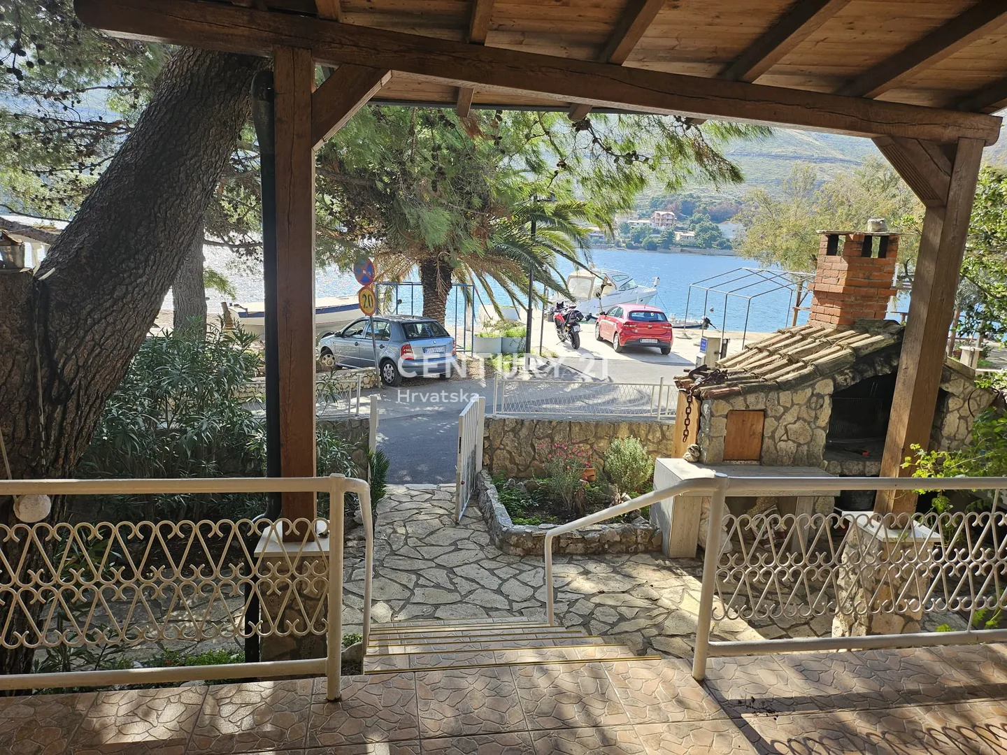 kuća prvi red do mora | 2 apartmana | 400 m² čestica | vez za brod - slika 12