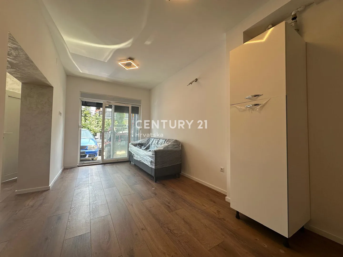 višestambena kuća sa 4 odvojena stana 263 m² , gornja dubrava (trnovčica) - slika 37